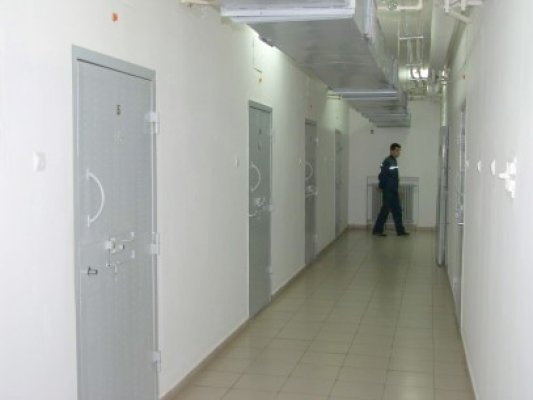 Bărbaţii care au bătut doi oameni în Mamaia rămân după gratii